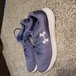 Under Armour Womens Size 9